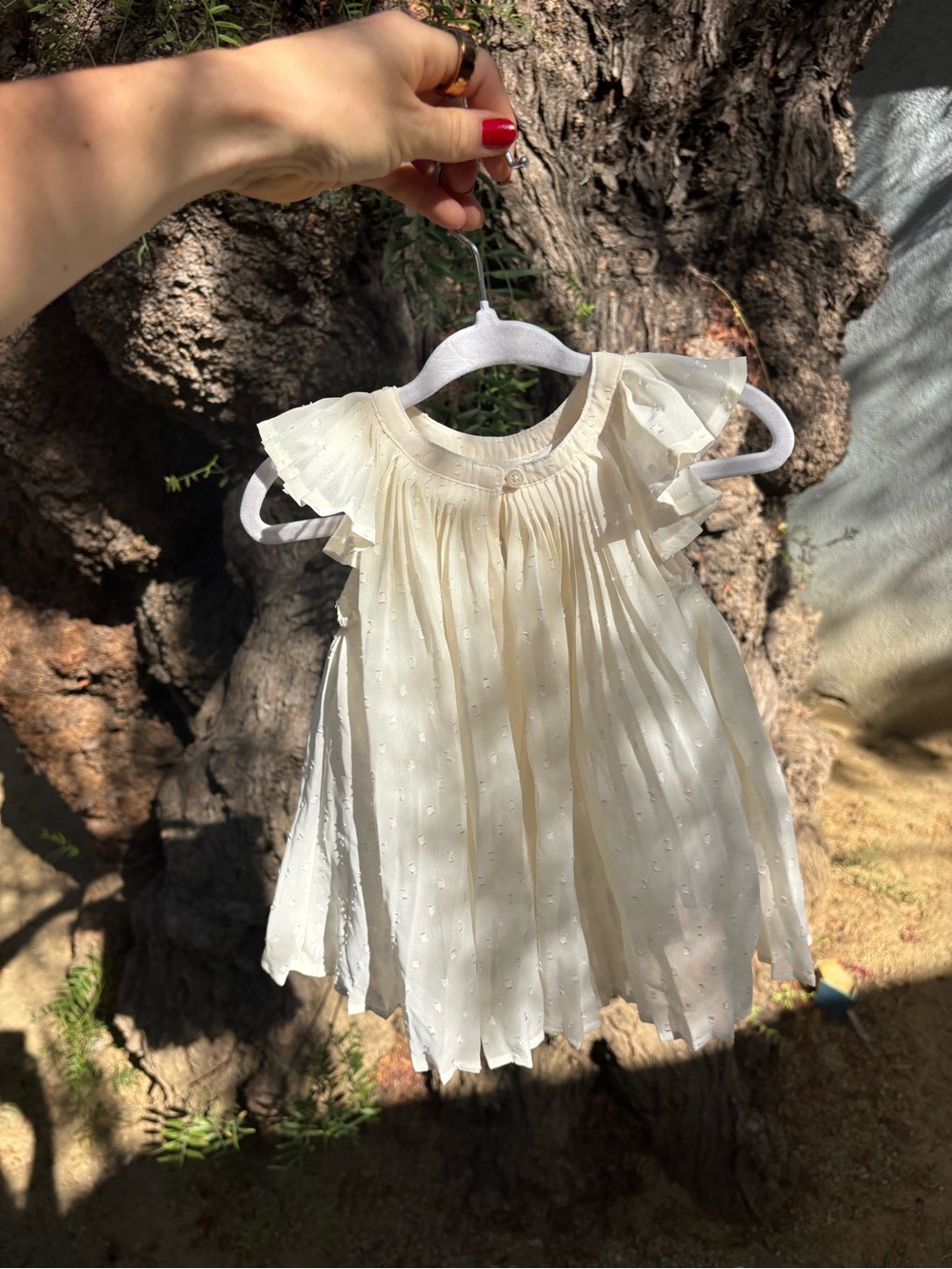 GAP Cream Pleated Flutter-Sleeve Dress for Kids